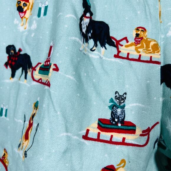 Lands End Christmas Dogs and Cats Shorts Sage - L - Picture 4 of 5